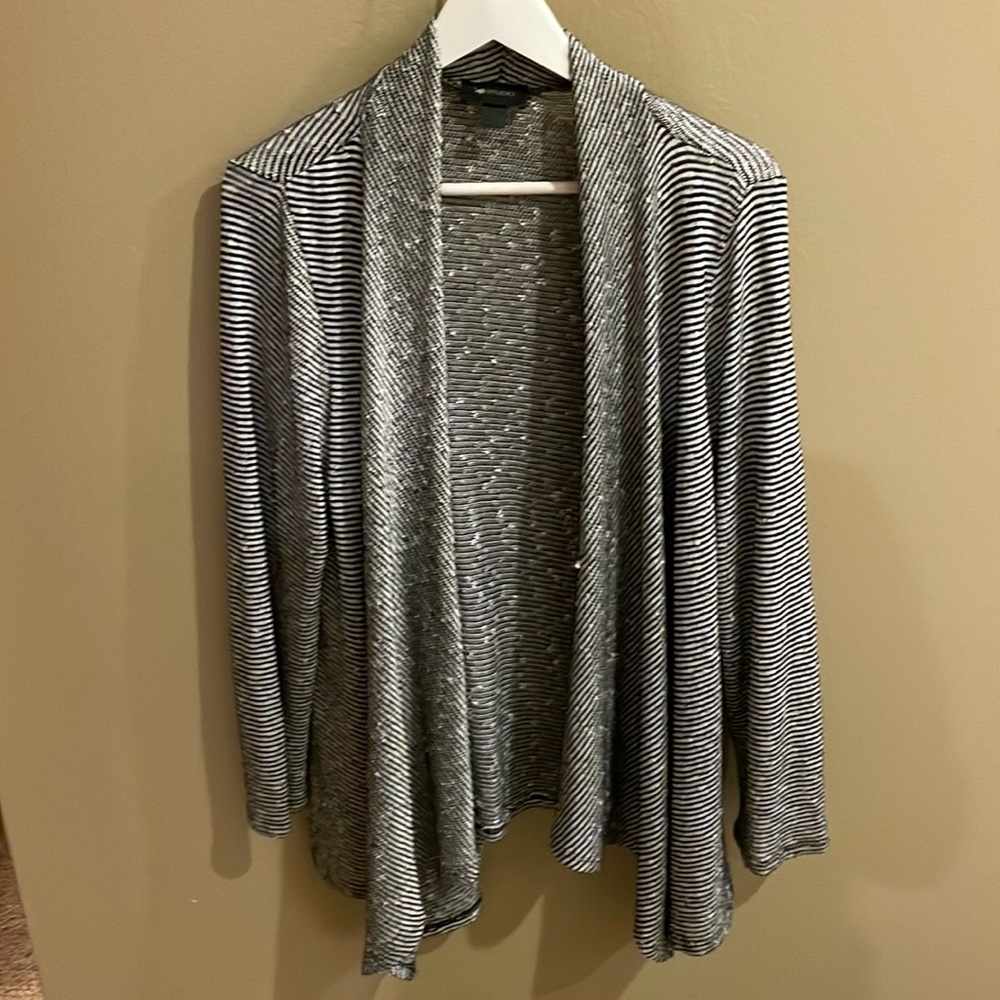 Black & white woven striped shrug